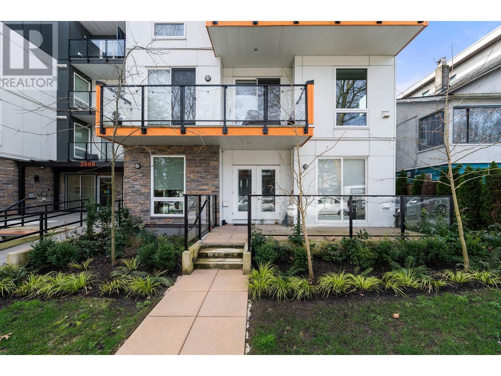 105 2688 Duke Street, Vancouver, British Columbia  V5R 4S9 - Photo 2 - R2974566