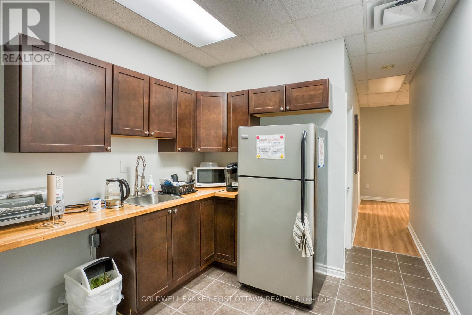 5 Bates Drive, Carleton Place, Ontario  K7C 4J8 - Photo 13 - X12029593