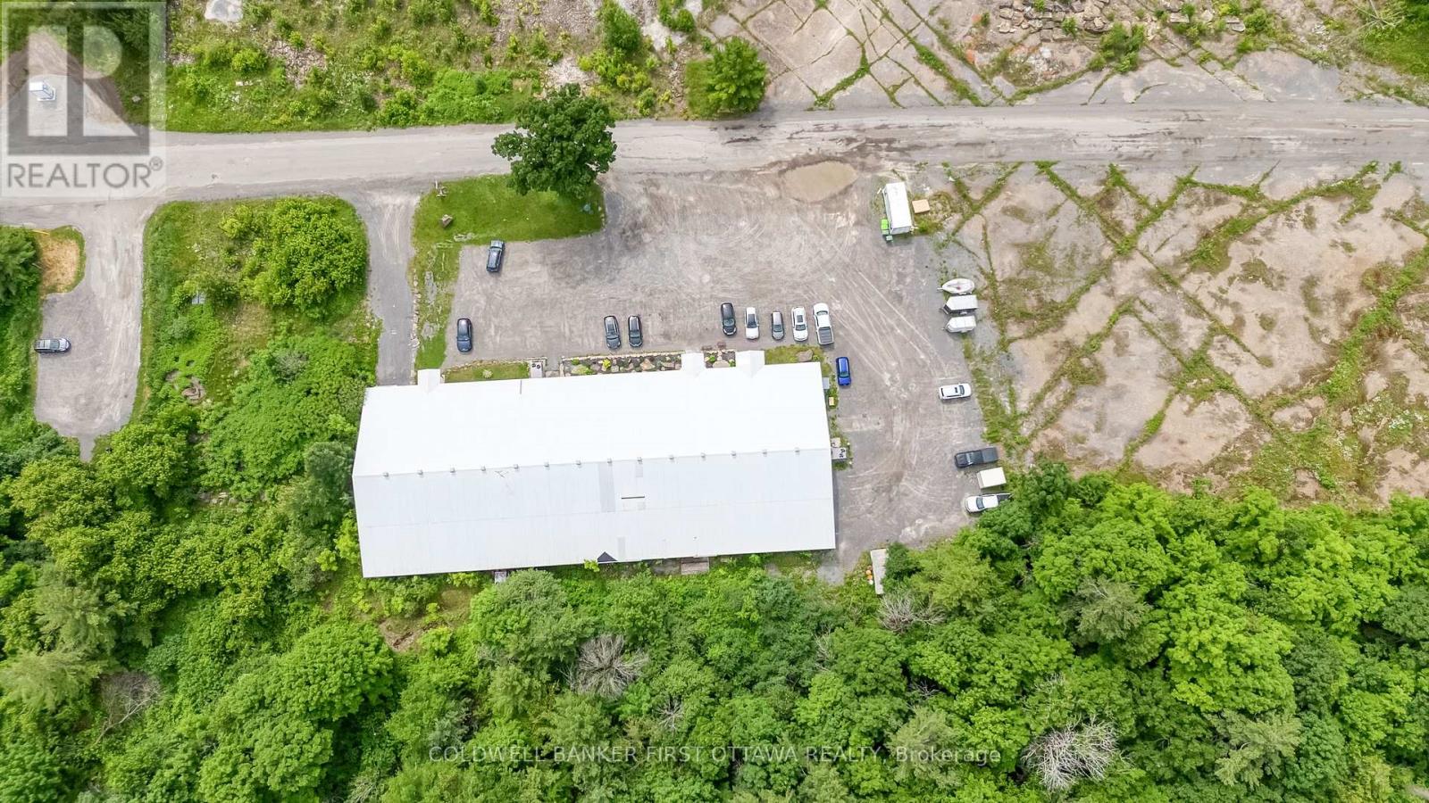 5 Bates Drive, Carleton Place, Ontario  K7C 4J8 - Photo 2 - X12029593