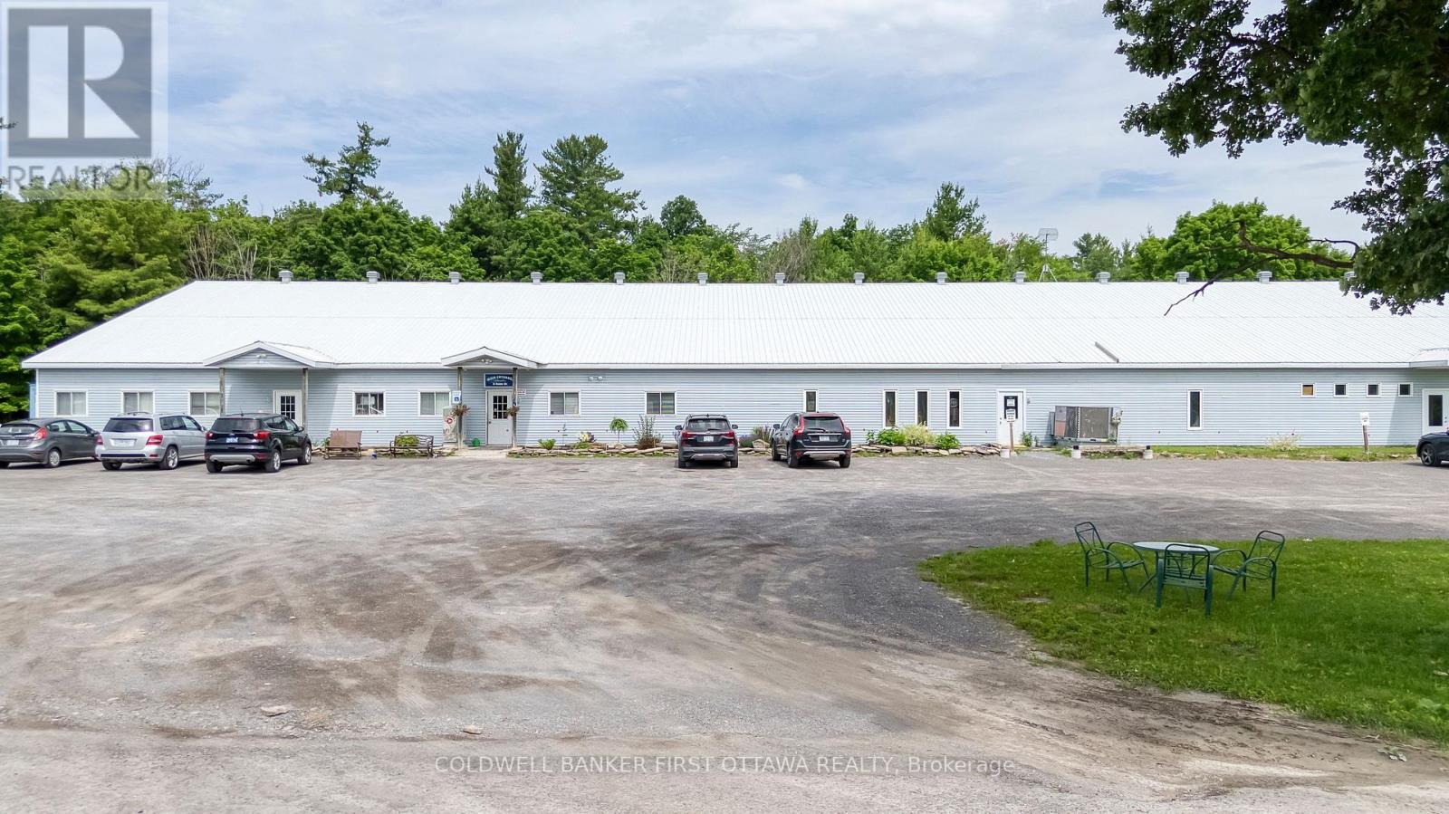 5 Bates Drive, Carleton Place, Ontario  K7C 4J8 - Photo 3 - X12029593