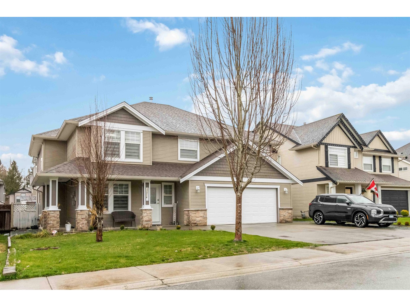 Property at 32919 DESBRISAY AVENUE image 2