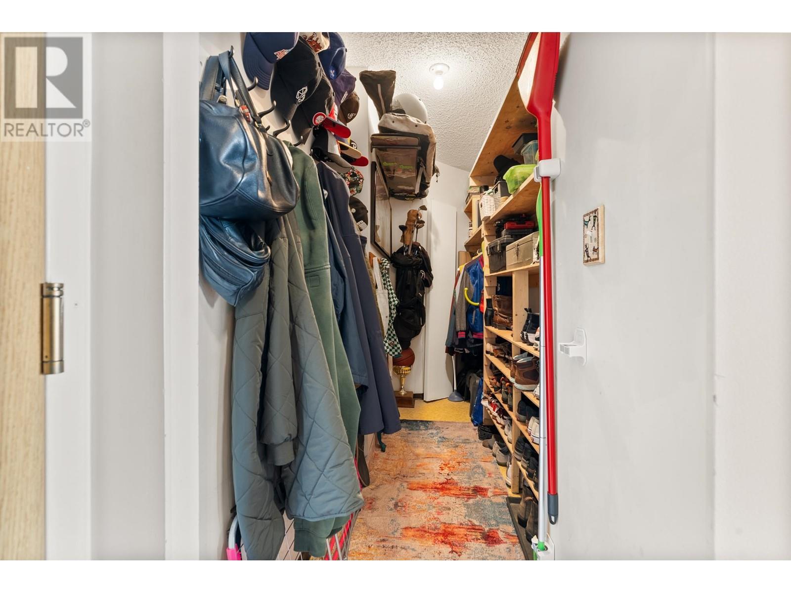 Listing Picture 20 of 35 : 407 3740 ALBERT STREET, Burnaby / 本拿比 - 魯藝地產 Yvonne Lu Group - MLS Medallion Club Member