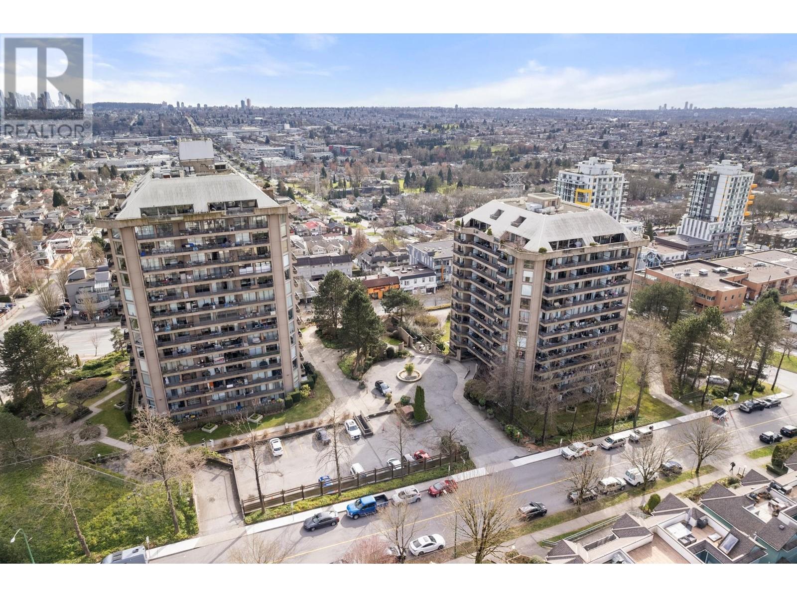 Listing Picture 28 of 35 : 407 3740 ALBERT STREET, Burnaby / 本拿比 - 魯藝地產 Yvonne Lu Group - MLS Medallion Club Member