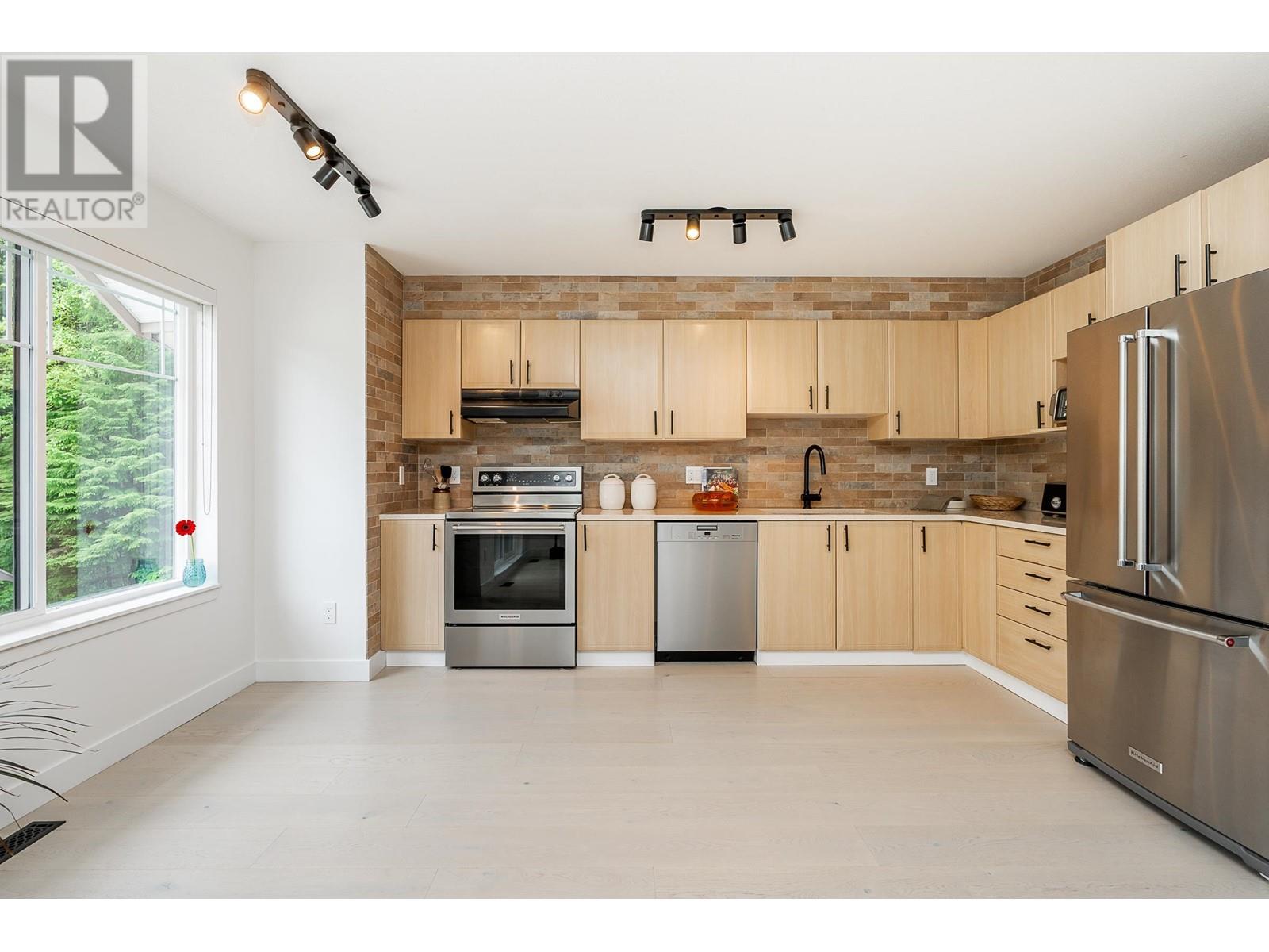 47 2351 Parkway Boulevard, Coquitlam, British Columbia  V3E 3P2 - Photo 8 - R2979889