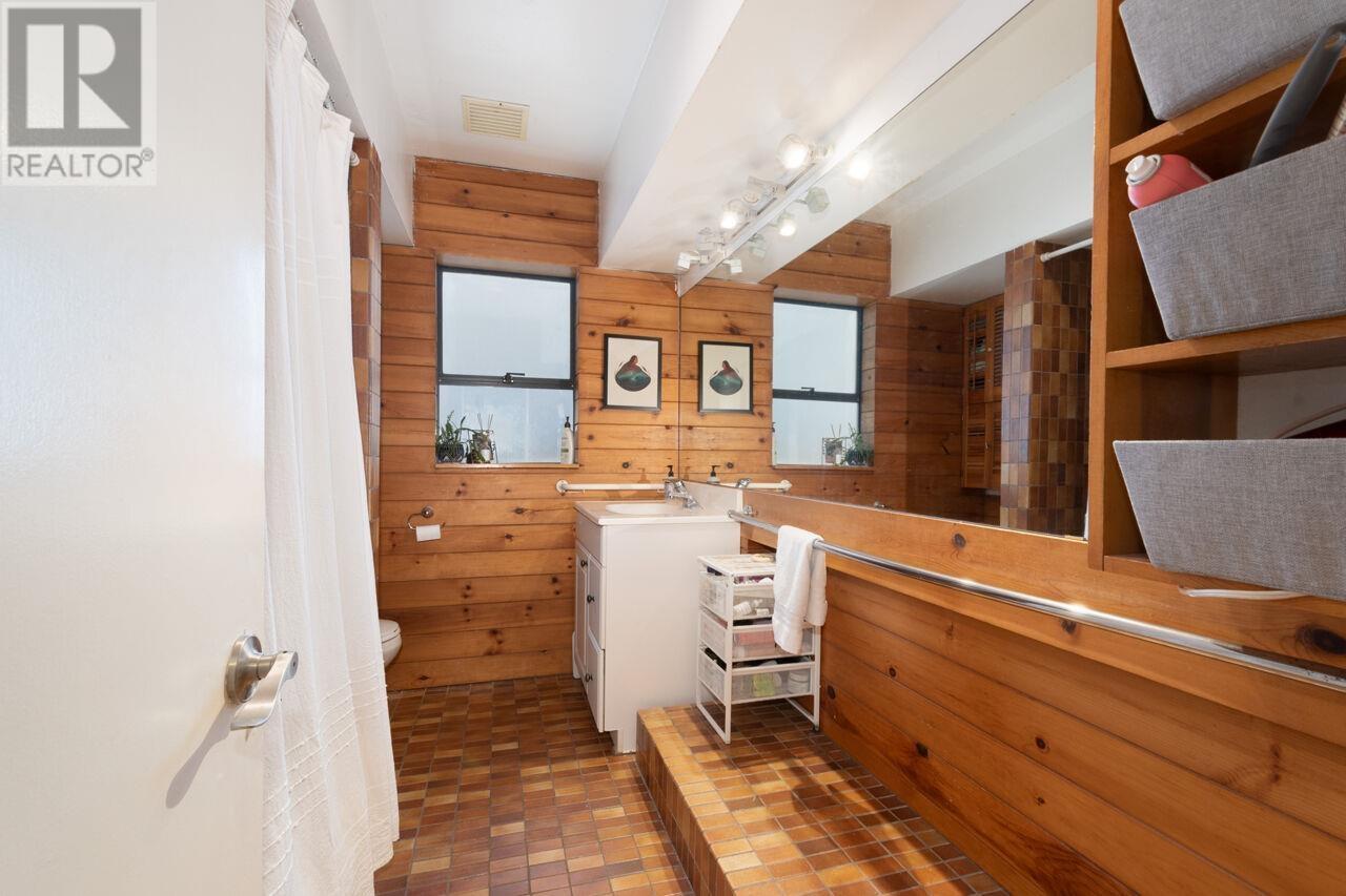 Listing Picture 18 of 40 : 76 W 37TH AVENUE, Vancouver / 溫哥華 - 魯藝地產 Yvonne Lu Group - MLS Medallion Club Member