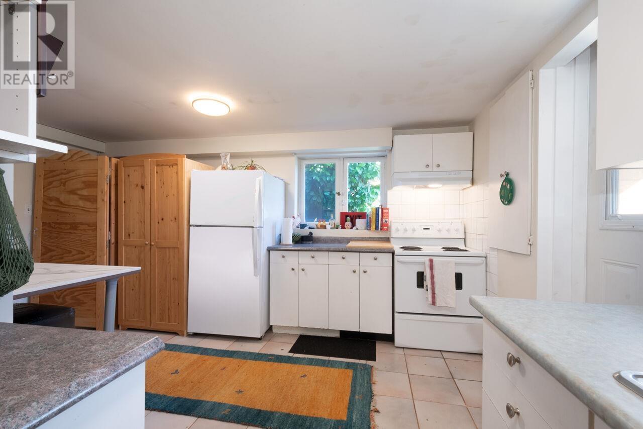 Listing Picture 23 of 40 : 76 W 37TH AVENUE, Vancouver / 溫哥華 - 魯藝地產 Yvonne Lu Group - MLS Medallion Club Member