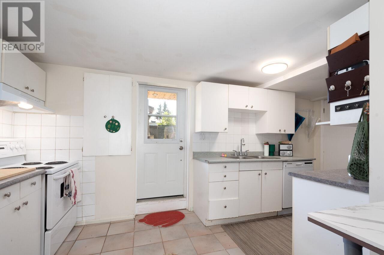 Listing Picture 25 of 40 : 76 W 37TH AVENUE, Vancouver / 溫哥華 - 魯藝地產 Yvonne Lu Group - MLS Medallion Club Member