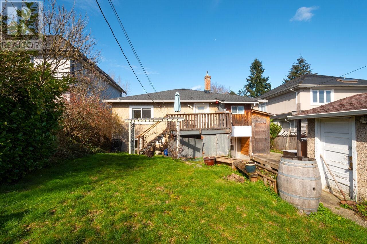Listing Picture 30 of 40 : 76 W 37TH AVENUE, Vancouver / 溫哥華 - 魯藝地產 Yvonne Lu Group - MLS Medallion Club Member