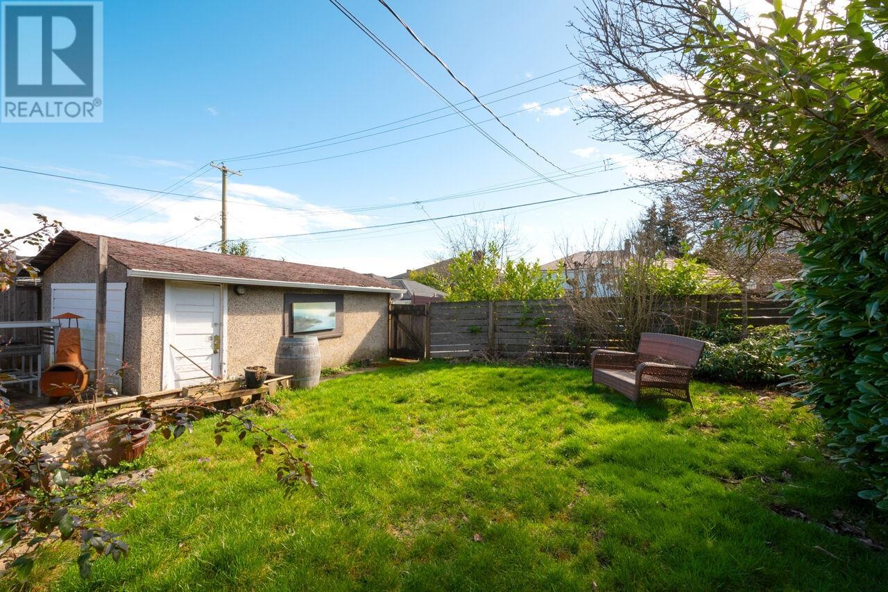 Listing Picture 33 of 40 : 76 W 37TH AVENUE, Vancouver / 溫哥華 - 魯藝地產 Yvonne Lu Group - MLS Medallion Club Member