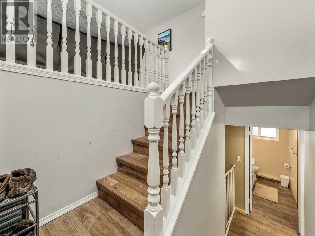 114 Meadowlark Boulevard N, Lethbridge, Alberta  T1H 4J4 - Photo 5 - A2202116