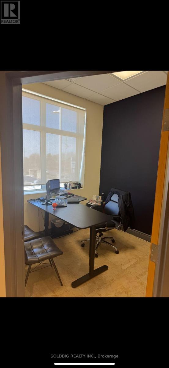 211 - 450 Bronte Street S, Milton, Ontario L9T 5B7 - Photo 2 - W12016512