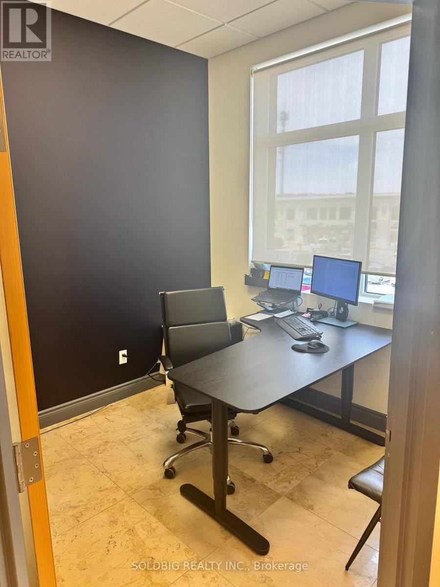 211 - 450 Bronte Street S, Milton, Ontario L9T 5B7 - Photo 3 - W12016512