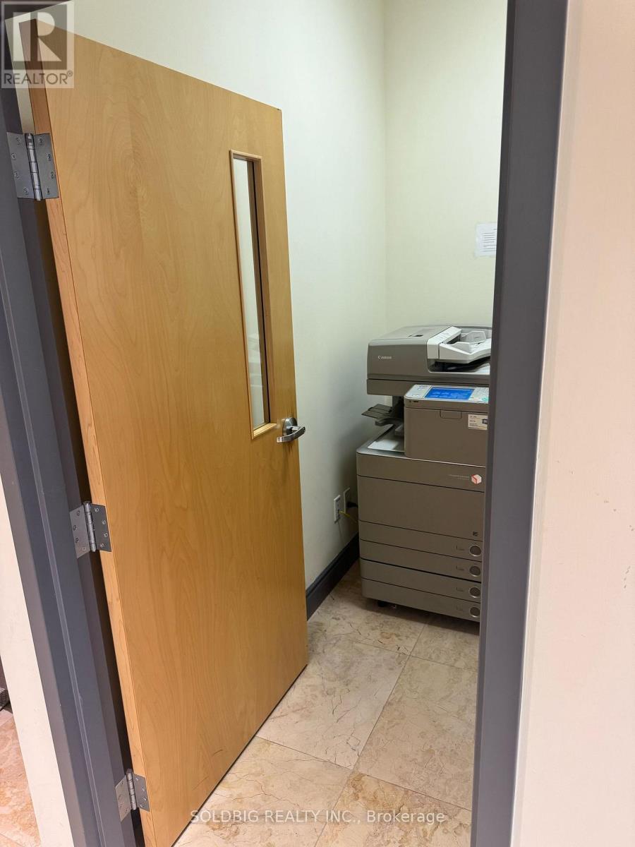 211 - 450 Bronte Street S, Milton, Ontario L9T 5B7 - Photo 7 - W12016512