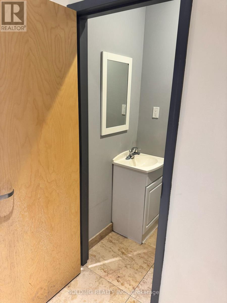 211 - 450 Bronte Street S, Milton, Ontario L9T 5B7 - Photo 9 - W12016512