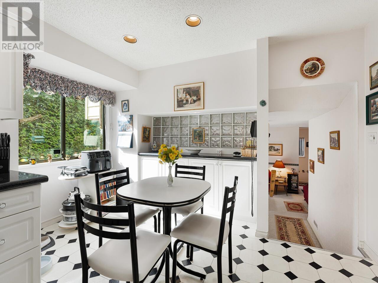 3531 Graham Street, Port Coquitlam, British Columbia  V3B 5L8 - Photo 9 - R2979801