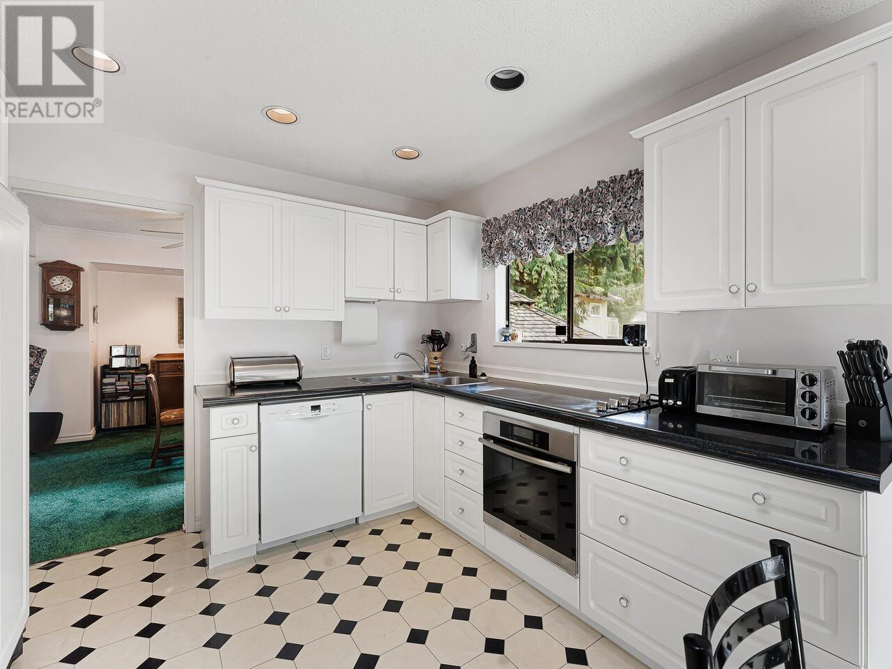 3531 Graham Street, Port Coquitlam, British Columbia  V3B 5L8 - Photo 10 - R2979801