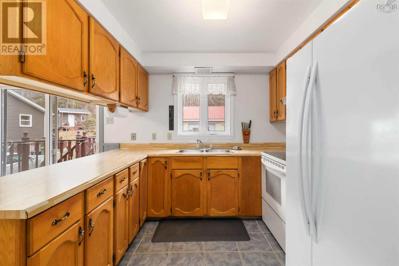 75 Hillside Avenue, Lower Sackville, Nova Scotia  B4C 1W6 - Photo 14 - 202505312