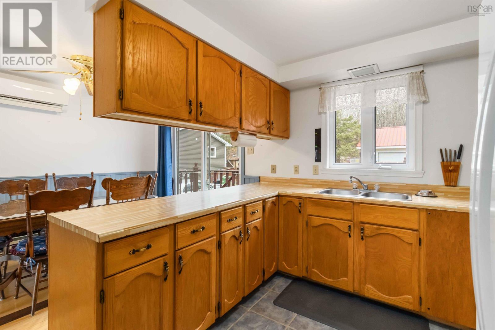 75 Hillside Avenue, Lower Sackville, Nova Scotia  B4C 1W6 - Photo 16 - 202505312