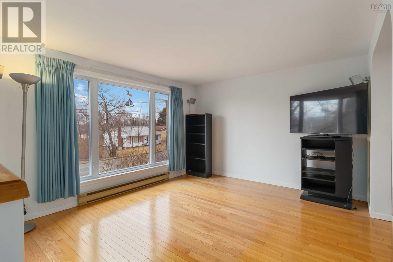 75 Hillside Avenue, Lower Sackville, Nova Scotia  B4C 1W6 - Photo 6 - 202505312