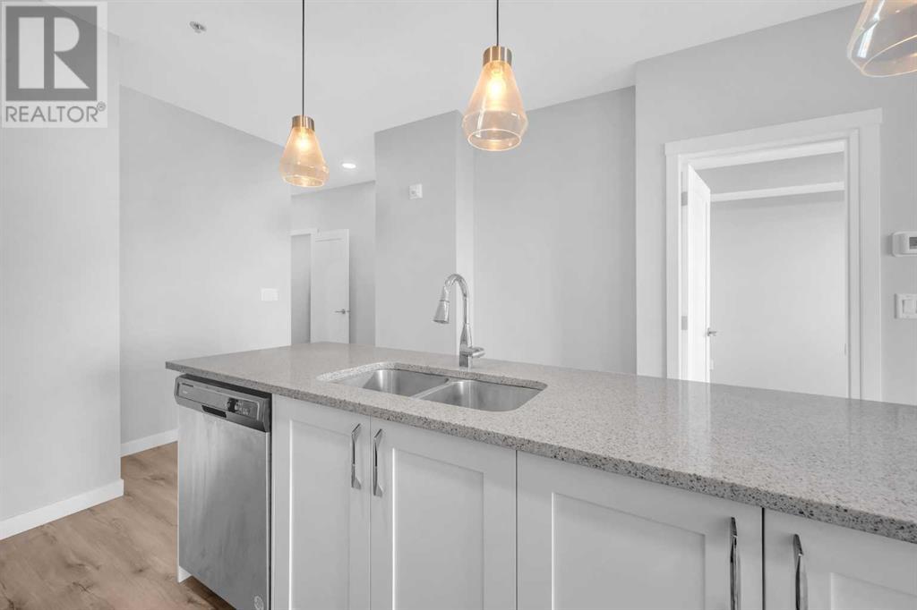 402, 200 Shawnee Square Sw, Calgary, Alberta  T2Y 0T7 - Photo 16 - A2190113