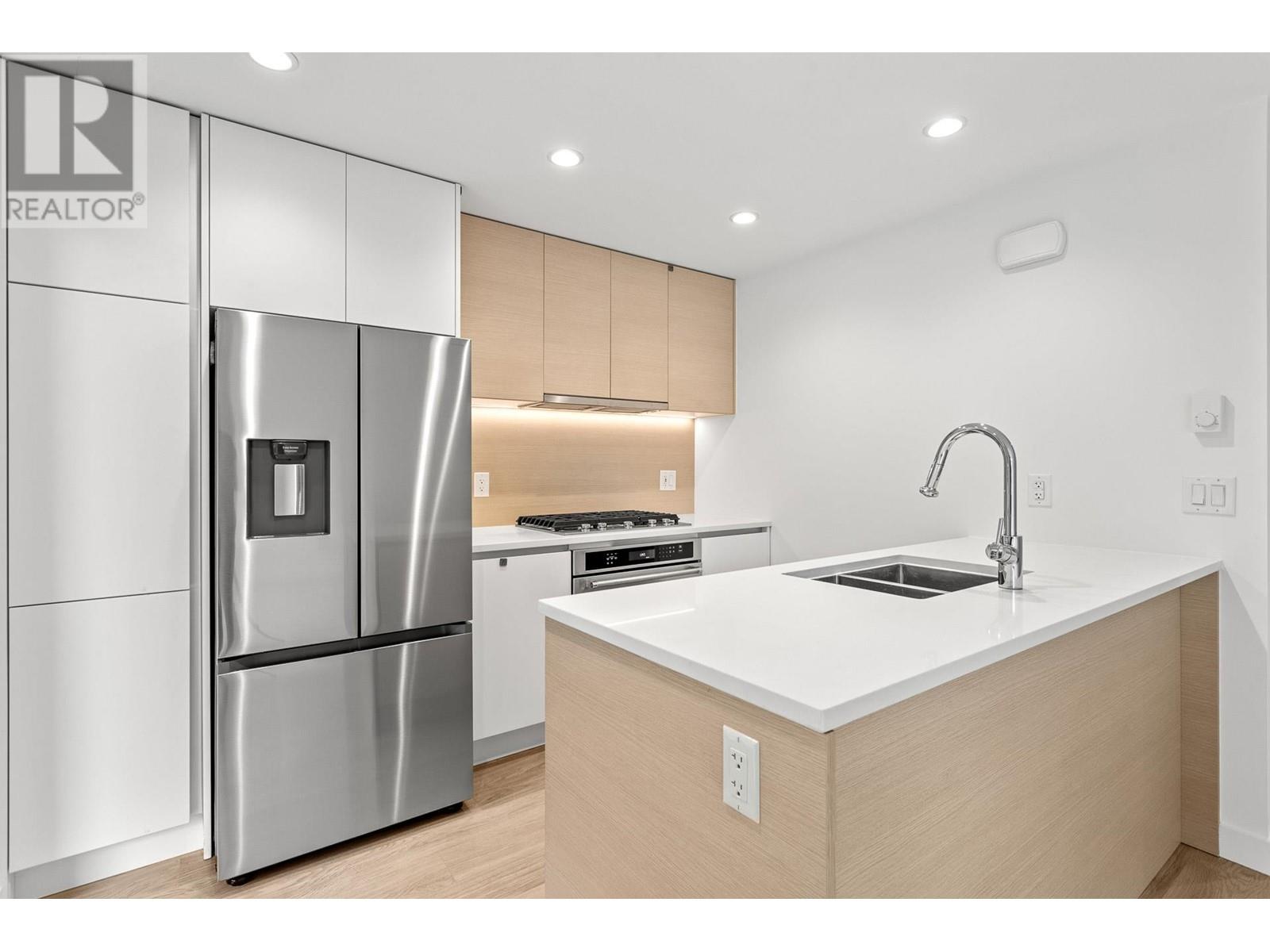 102 657 Whiting Way, Coquitlam, British Columbia  V3J 0J6 - Photo 8 - R2978236