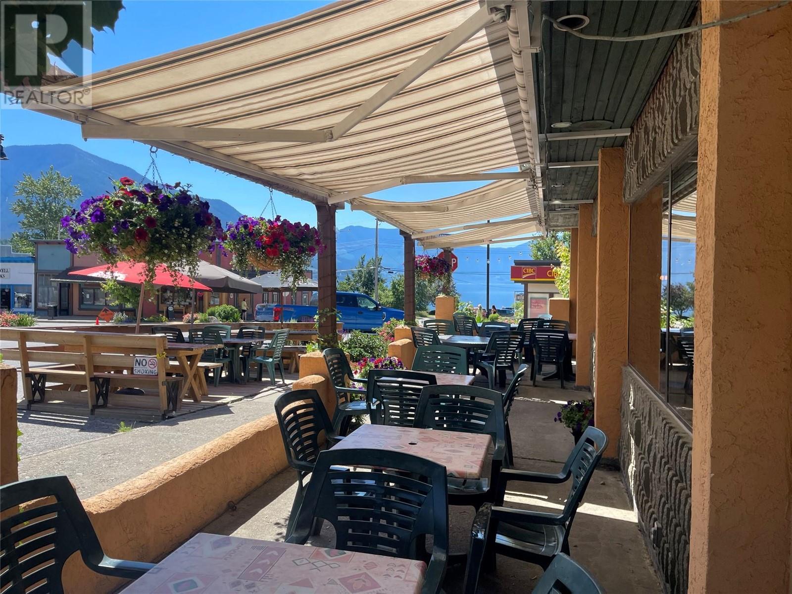 401 Broadway Street, Nakusp, British Columbia  V0G 1R0 - Photo 5 - 10336260