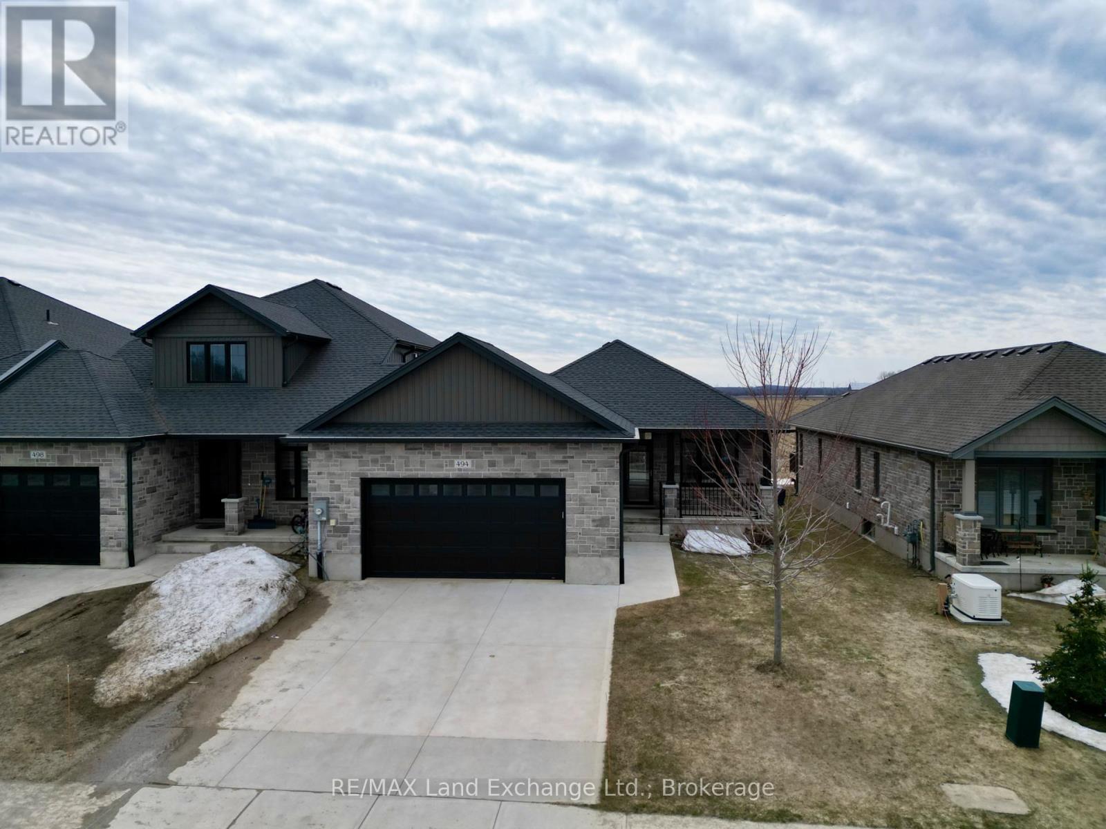 494 Ivings Drive, Saugeen Shores, Ontario  N0H 2C3 - Photo 37 - X12029690