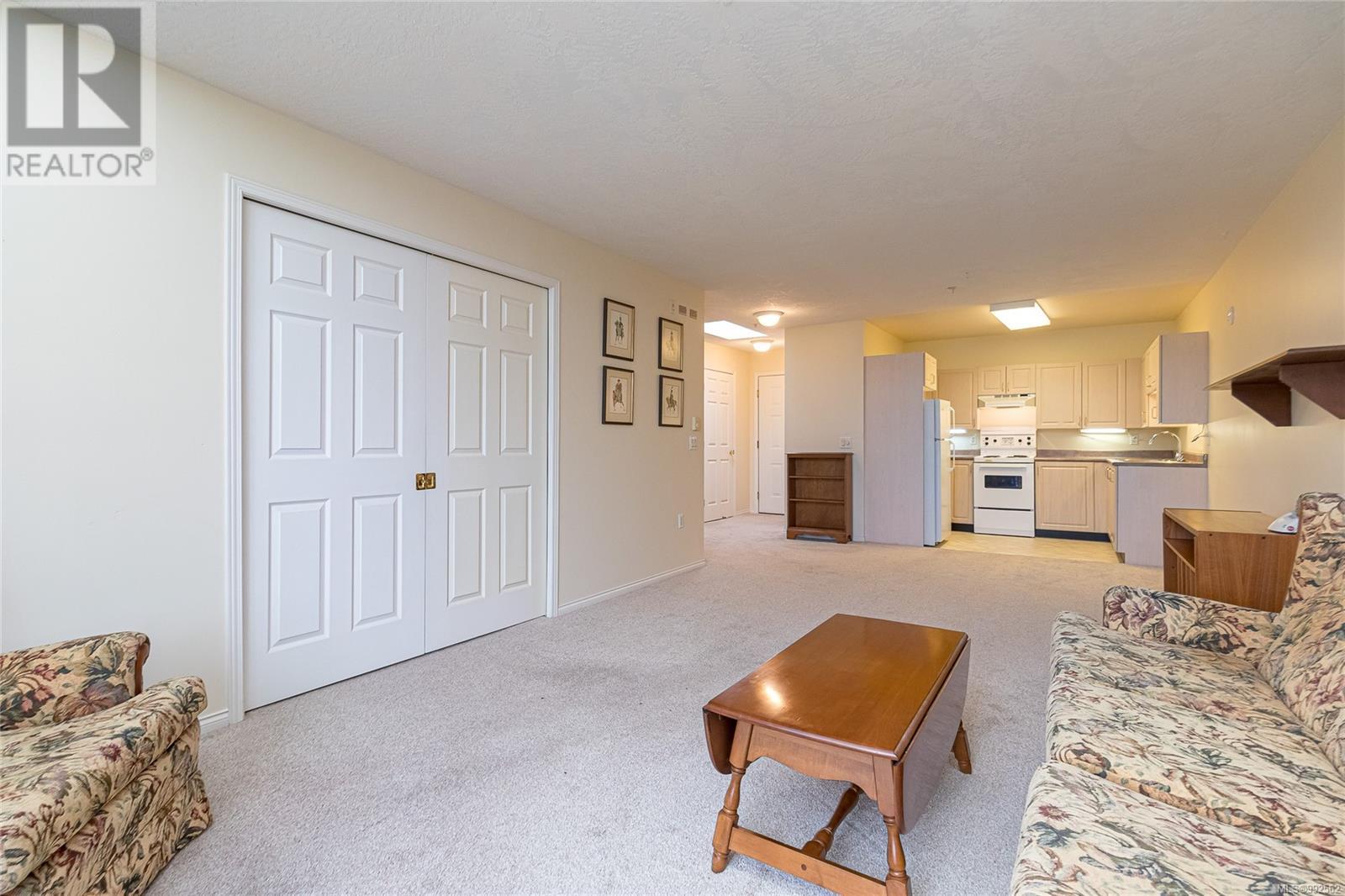 Property at 315 1485 Garnet Rd image 4