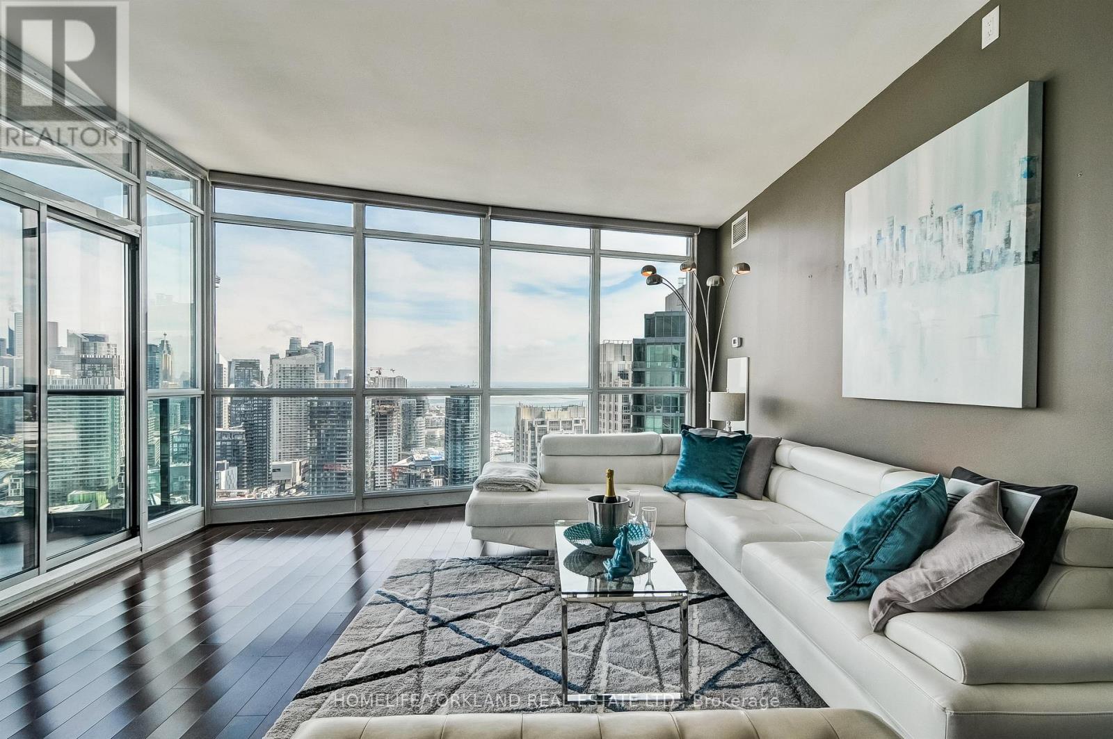 Lph02 - 219 Fort York Boulevard, Toronto, Ontario  M5V 1B1 - Photo 4 - C12029621