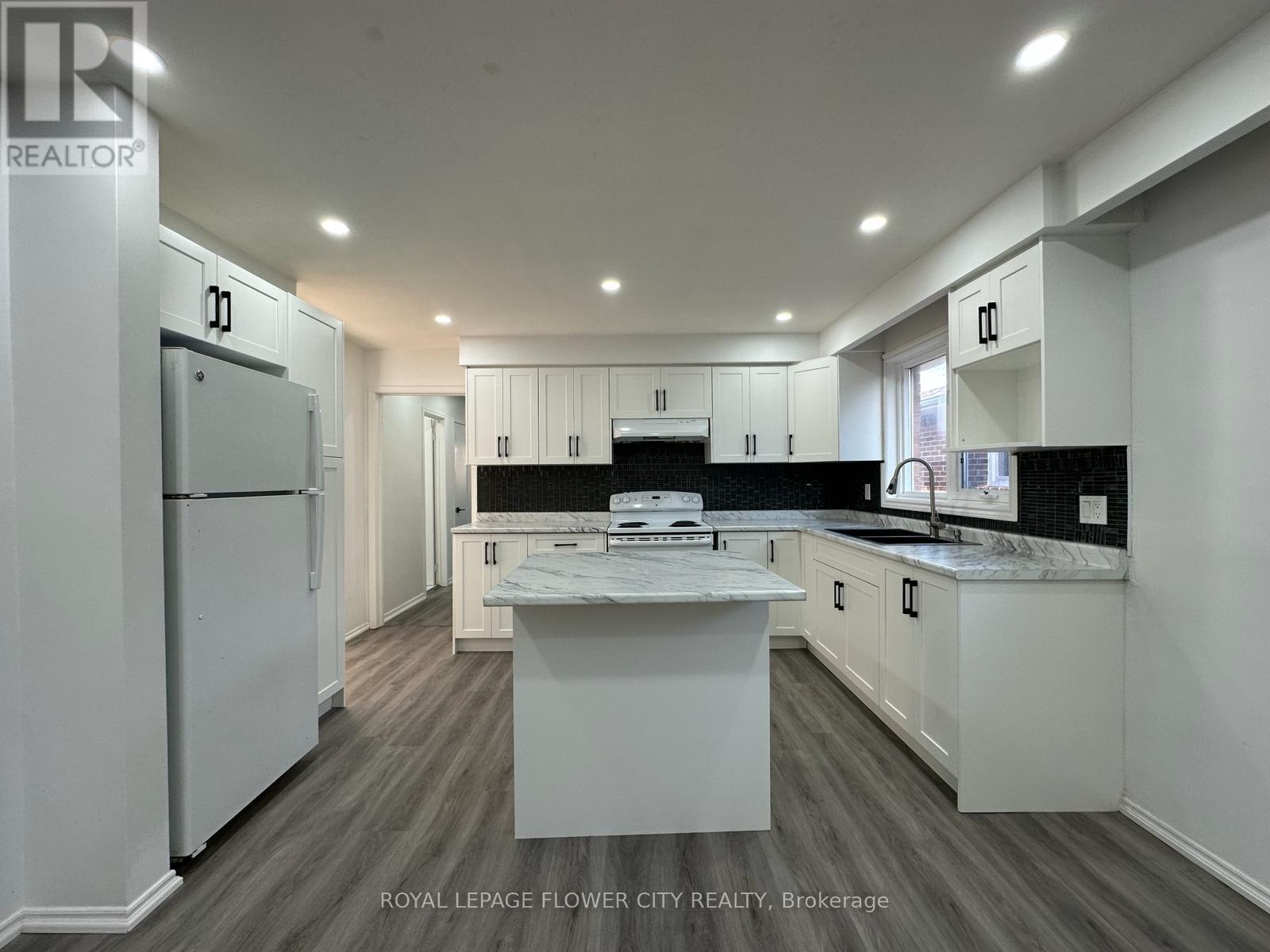 66 Skelton Boulevard, Brampton, Ontario  L6V 2P6 - Photo 11 - W12029632