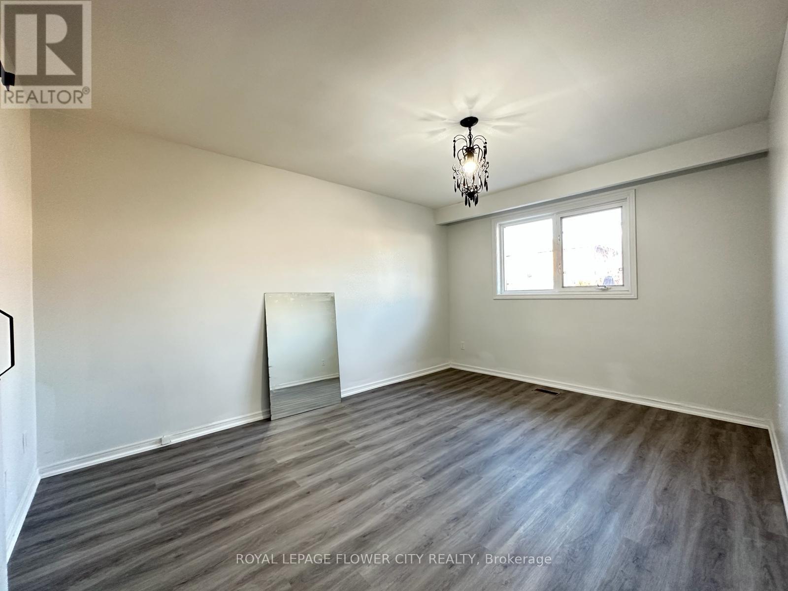66 Skelton Boulevard, Brampton, Ontario  L6V 2P6 - Photo 16 - W12029632