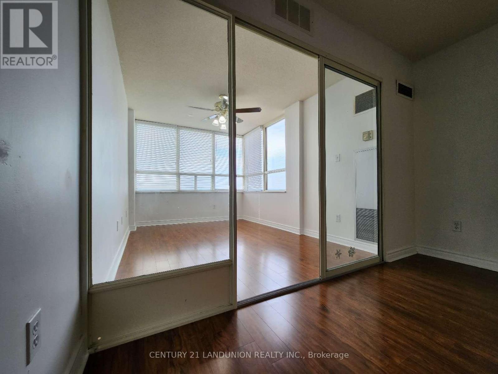 2205 - 30 Malta Avenue, Brampton (Fletcher's Creek South), Ontario  L6Y 4S5 - Photo 14 - W12029657