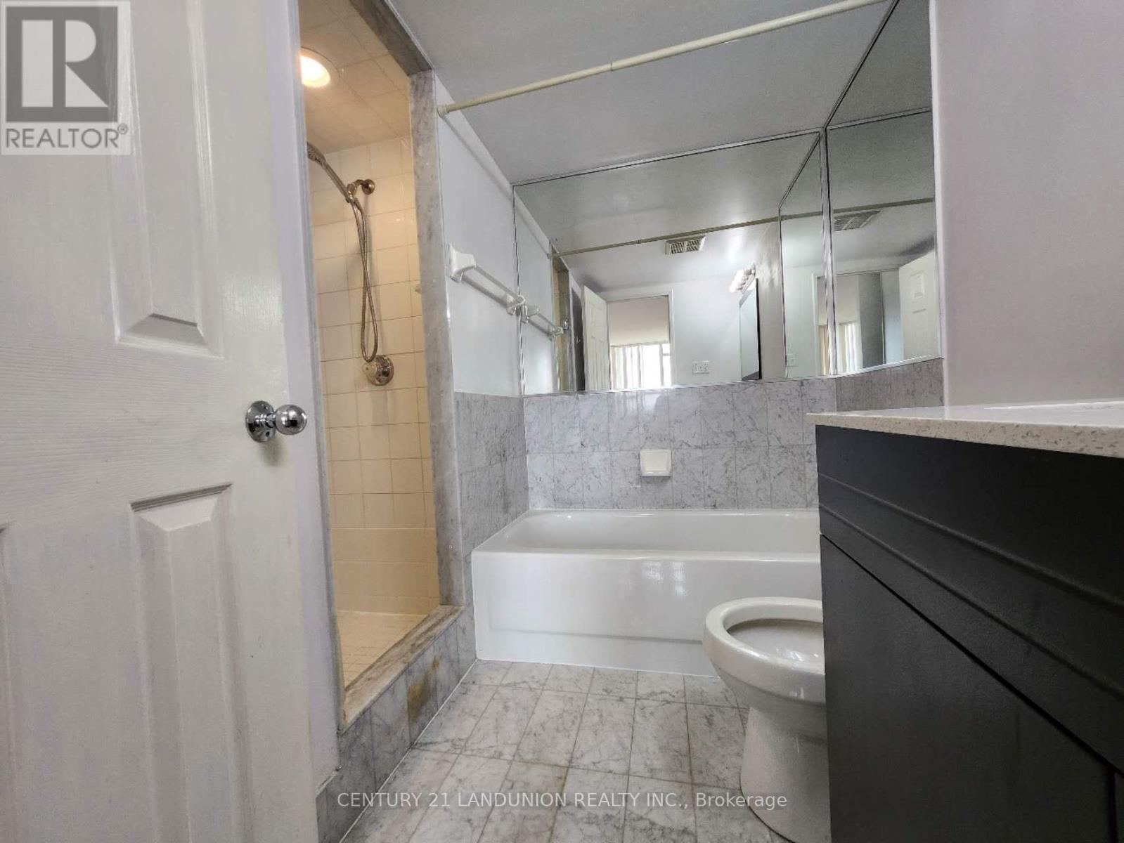 2205 - 30 Malta Avenue, Brampton (Fletcher's Creek South), Ontario  L6Y 4S5 - Photo 24 - W12029657