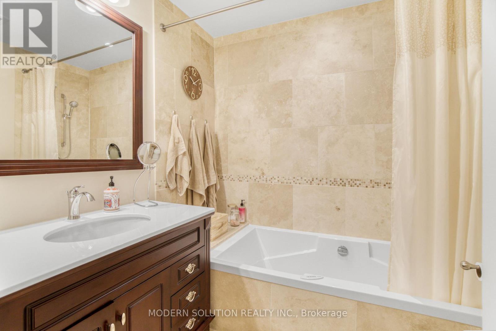 3236 Trisha Downs, Mississauga, Ontario  L5A 2A7 - Photo 22 - W12029677