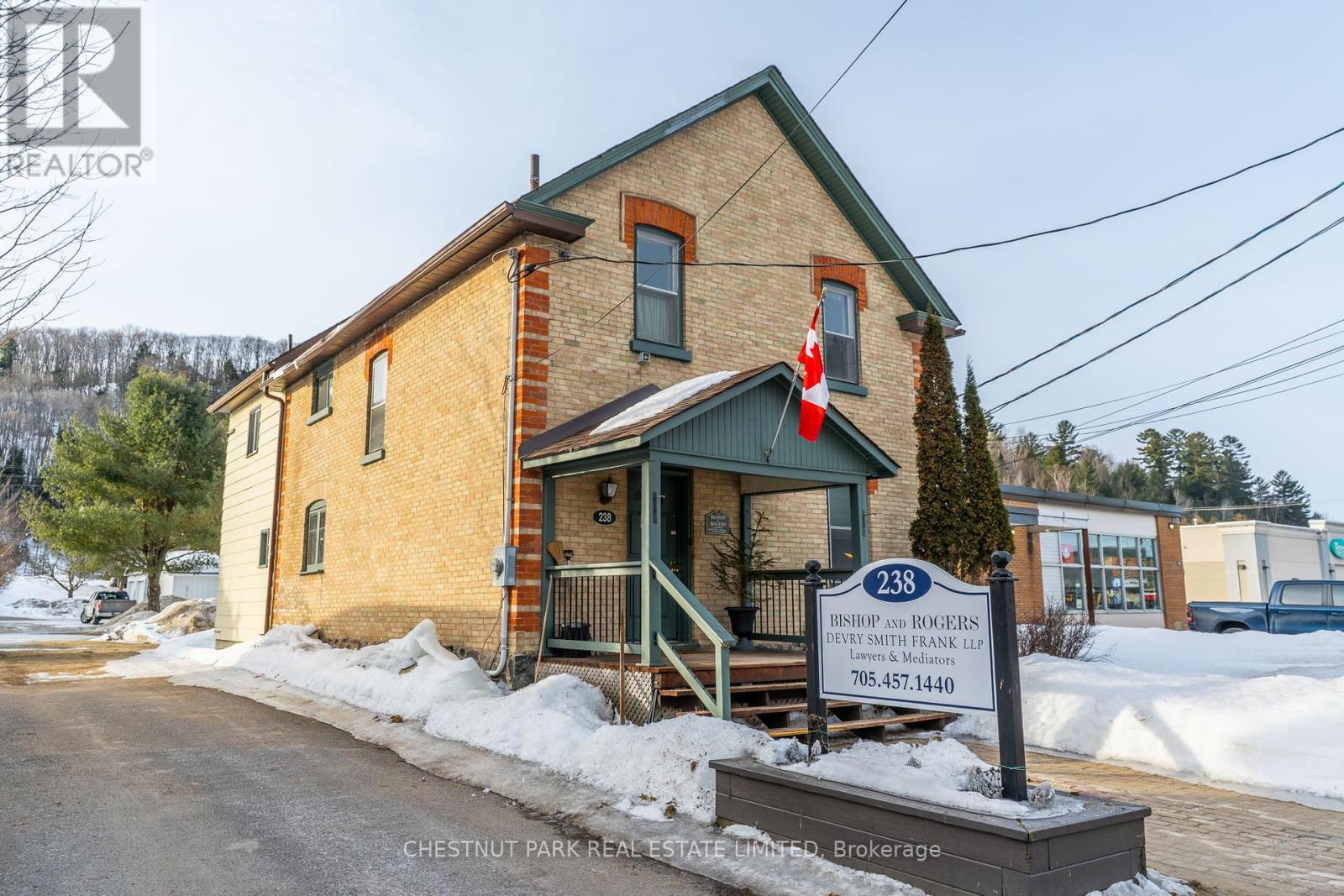 238 Highland Street, Dysart Et Al, Ontario  K0M 1S0 - Photo 3 - X12029708