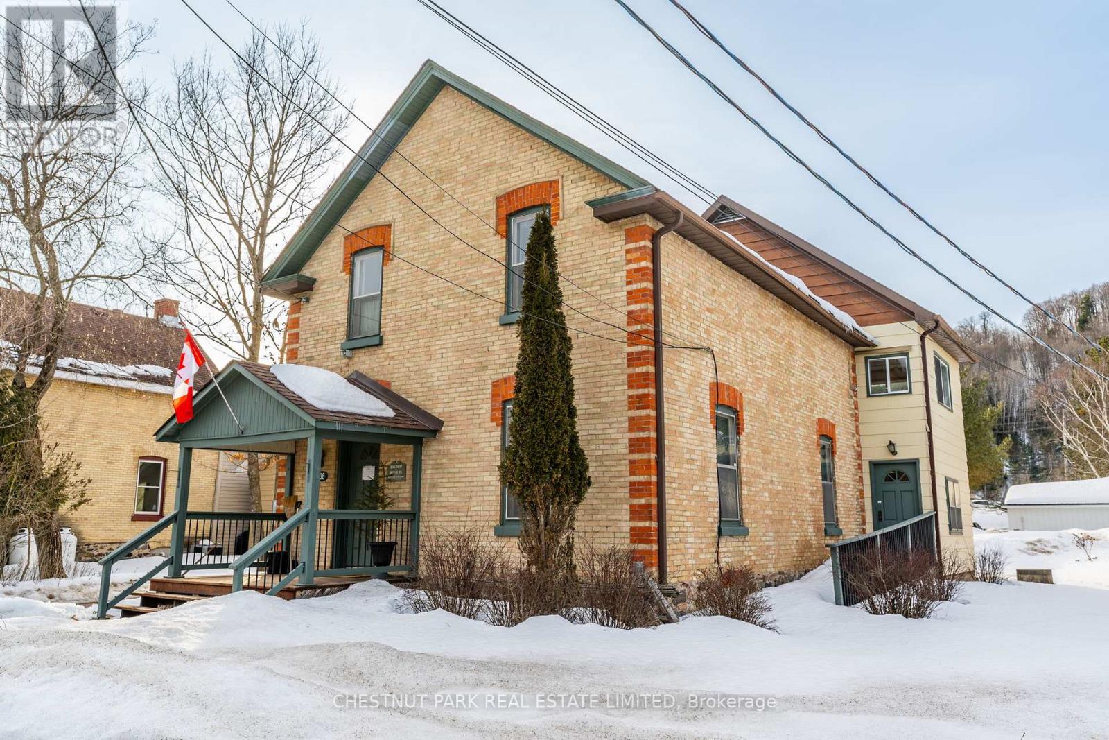 238 Highland Street, Dysart Et Al, Ontario  K0M 1S0 - Photo 1 - X12029720