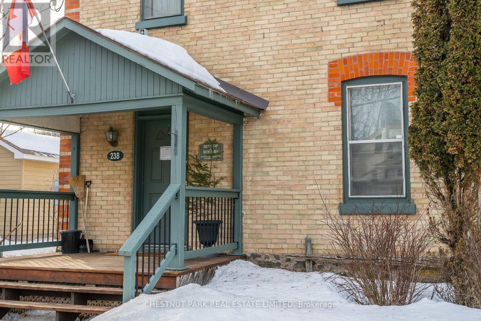 238 Highland Street, Dysart Et Al, Ontario  K0M 1S0 - Photo 2 - X12029720