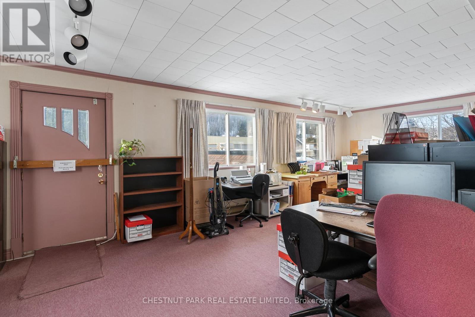 238 Highland Street, Dysart Et Al, Ontario  K0M 1S0 - Photo 30 - X12029720