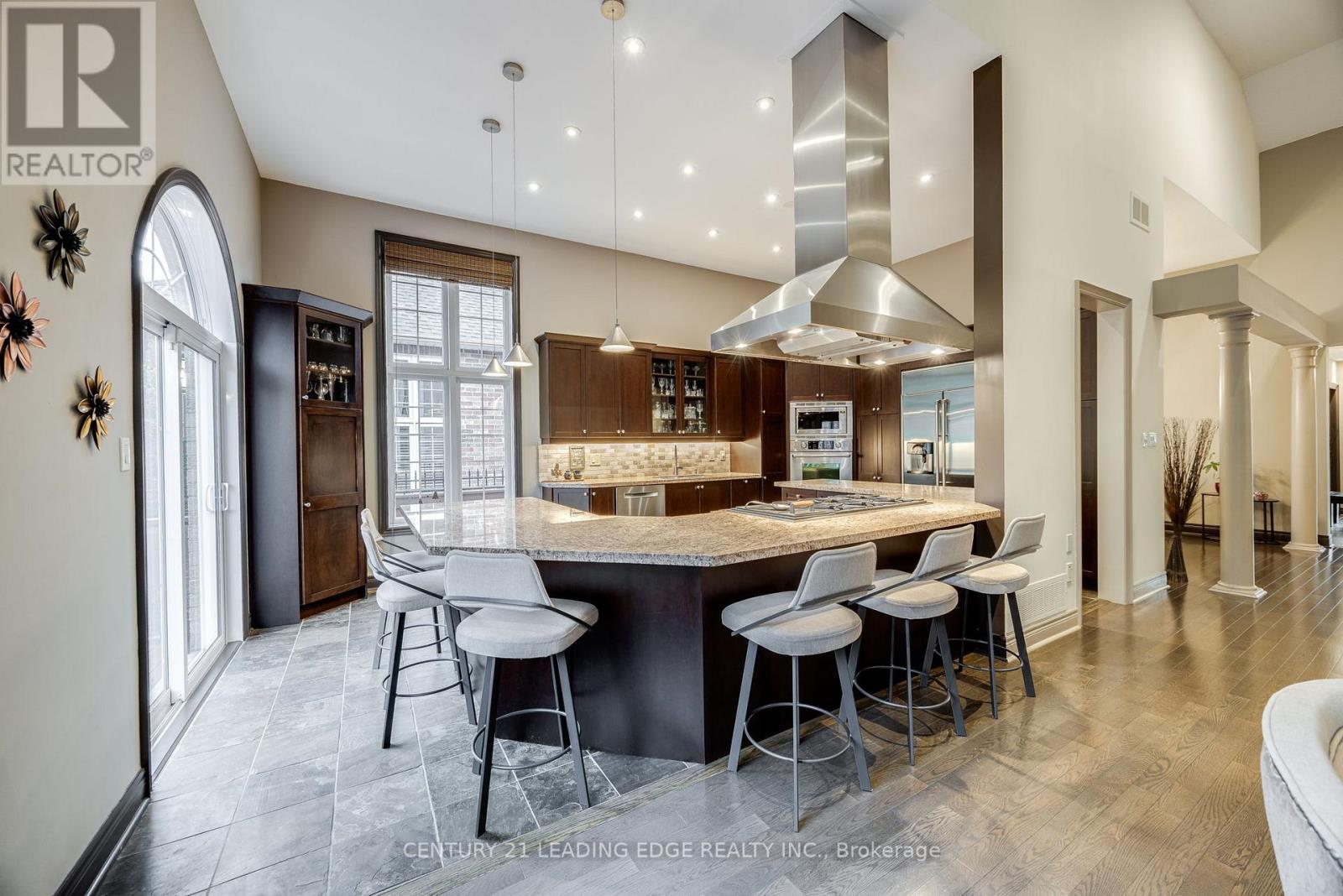 13 Tristan Court, Brampton, Ontario  L6Y 5S2 - Photo 8 - W12023820