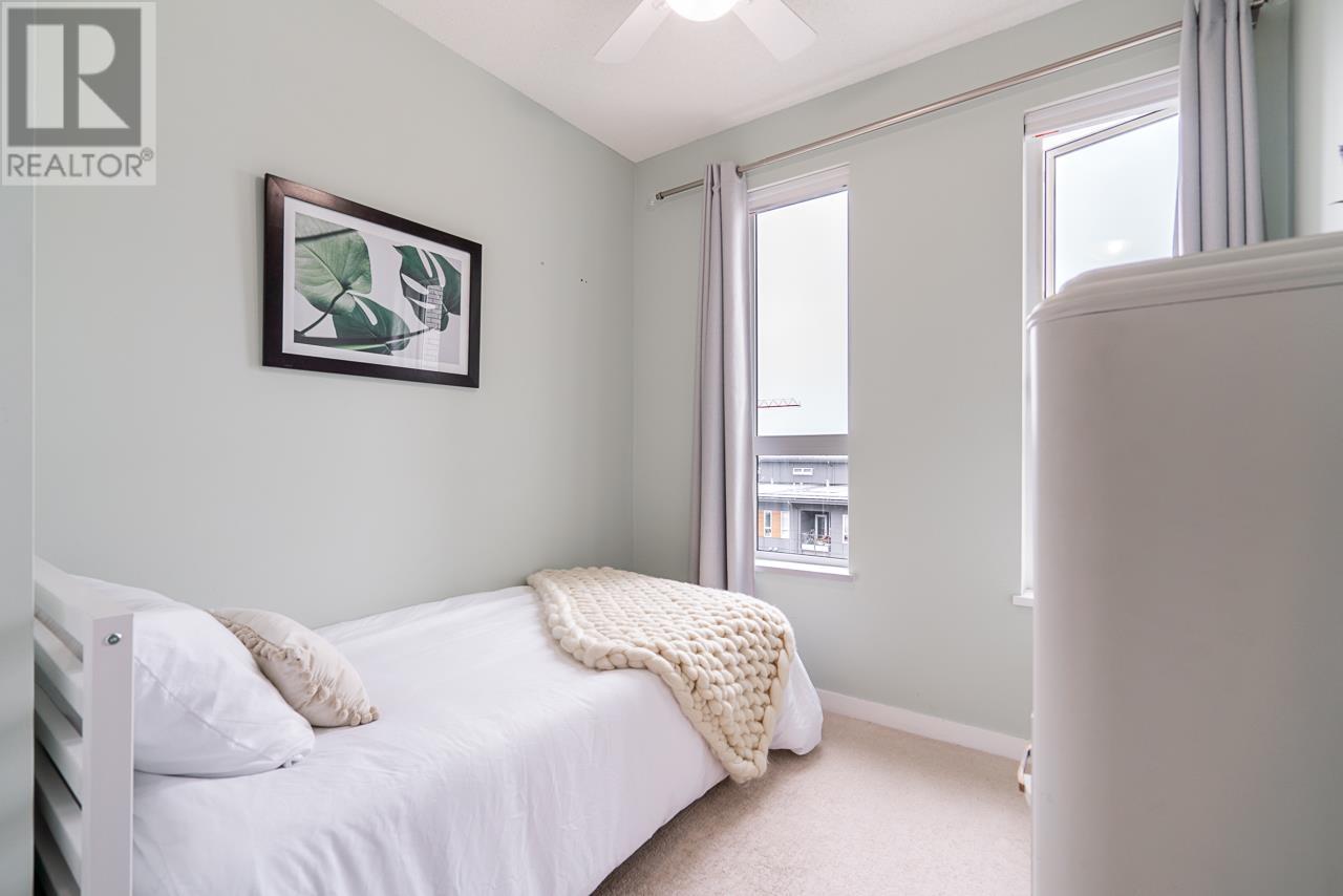 Listing Picture 20 of 38 : 409 9168 SLOPES MEWS, Burnaby / 本拿比 - 魯藝地產 Yvonne Lu Group - MLS Medallion Club Member