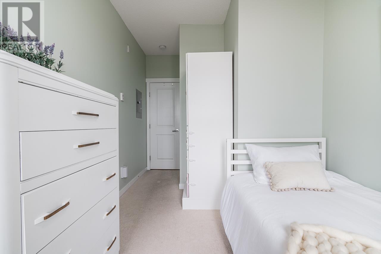 Listing Picture 21 of 38 : 409 9168 SLOPES MEWS, Burnaby / 本拿比 - 魯藝地產 Yvonne Lu Group - MLS Medallion Club Member