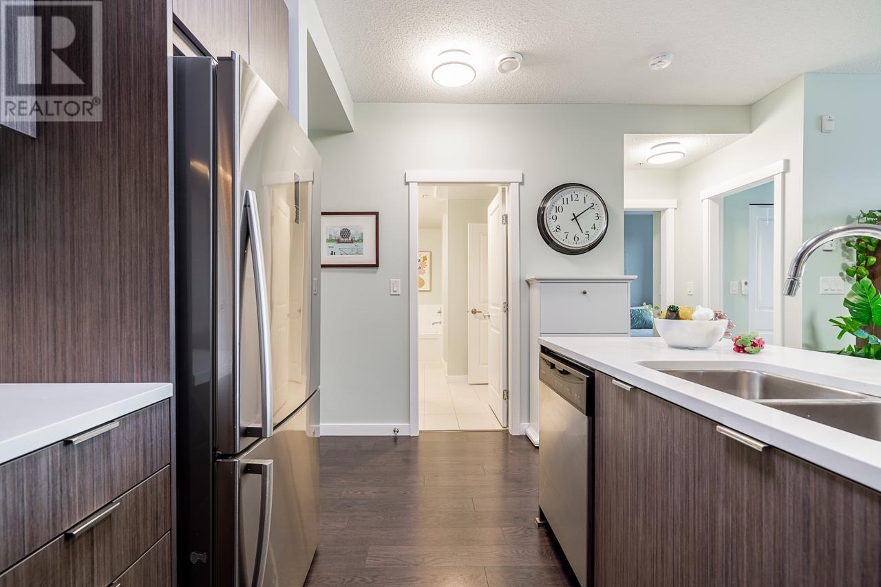 Listing Picture 8 of 38 : 409 9168 SLOPES MEWS, Burnaby / 本拿比 - 魯藝地產 Yvonne Lu Group - MLS Medallion Club Member