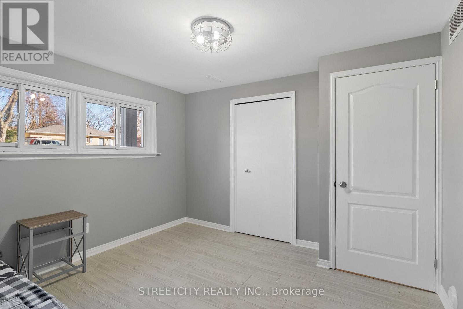 Photo 27 of 41 for 1409 Aldersbrook Road