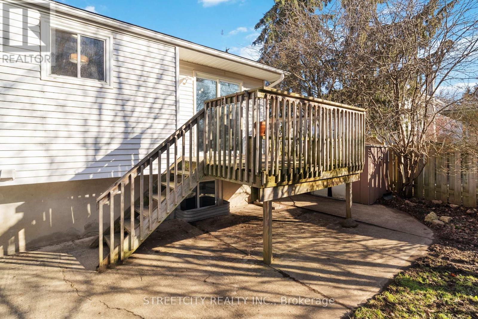 Photo 36 of 41 for 1409 Aldersbrook Road