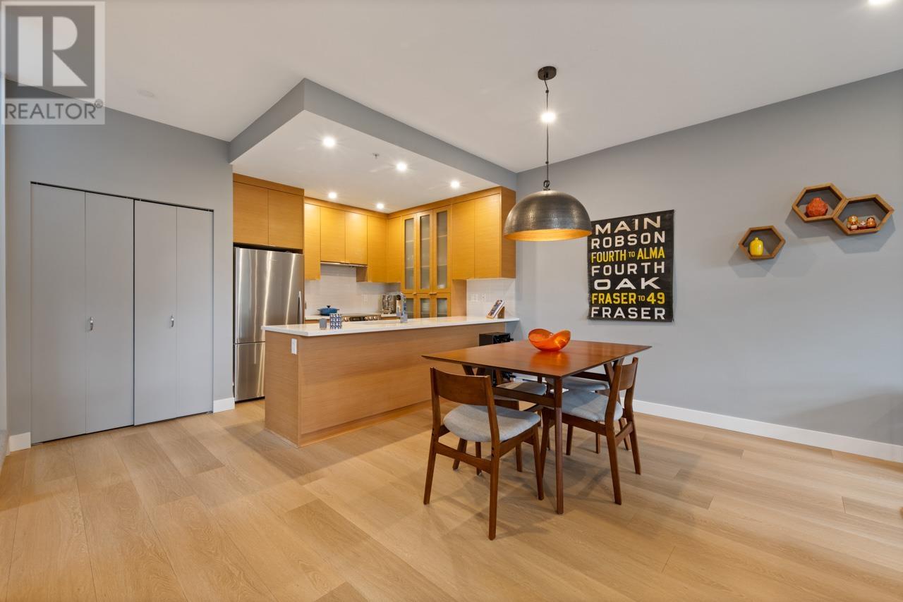 Listing Picture 10 of 39 : 171 E 17TH AVENUE, Vancouver / 溫哥華 - 魯藝地產 Yvonne Lu Group - MLS Medallion Club Member
