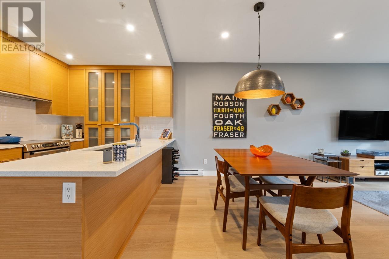 Listing Picture 11 of 39 : 171 E 17TH AVENUE, Vancouver / 溫哥華 - 魯藝地產 Yvonne Lu Group - MLS Medallion Club Member
