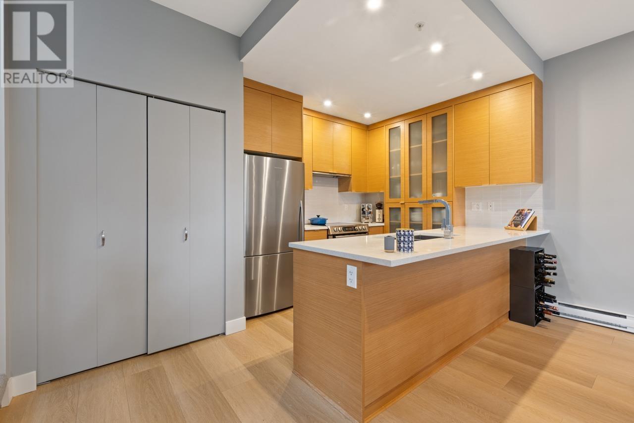 Listing Picture 13 of 39 : 171 E 17TH AVENUE, Vancouver / 溫哥華 - 魯藝地產 Yvonne Lu Group - MLS Medallion Club Member