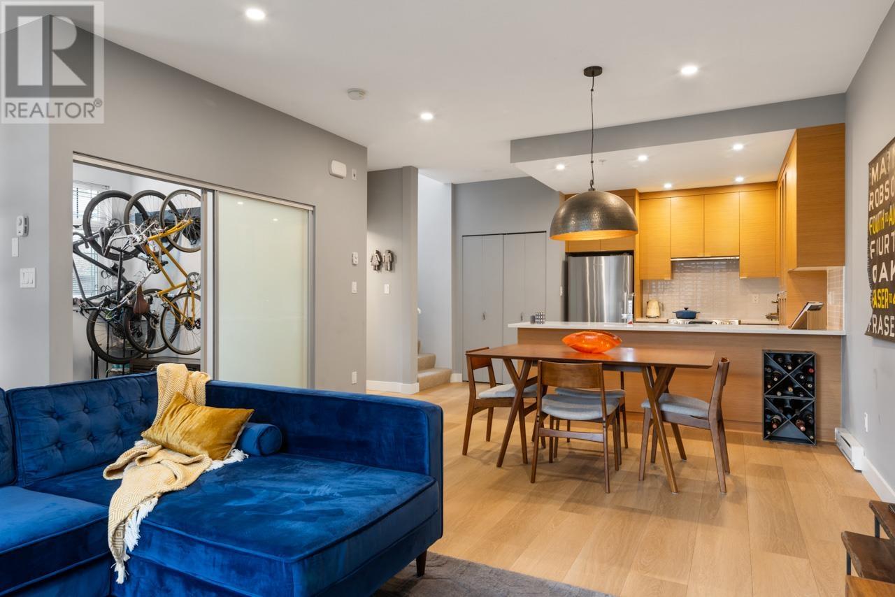 Listing Picture 6 of 39 : 171 E 17TH AVENUE, Vancouver / 溫哥華 - 魯藝地產 Yvonne Lu Group - MLS Medallion Club Member