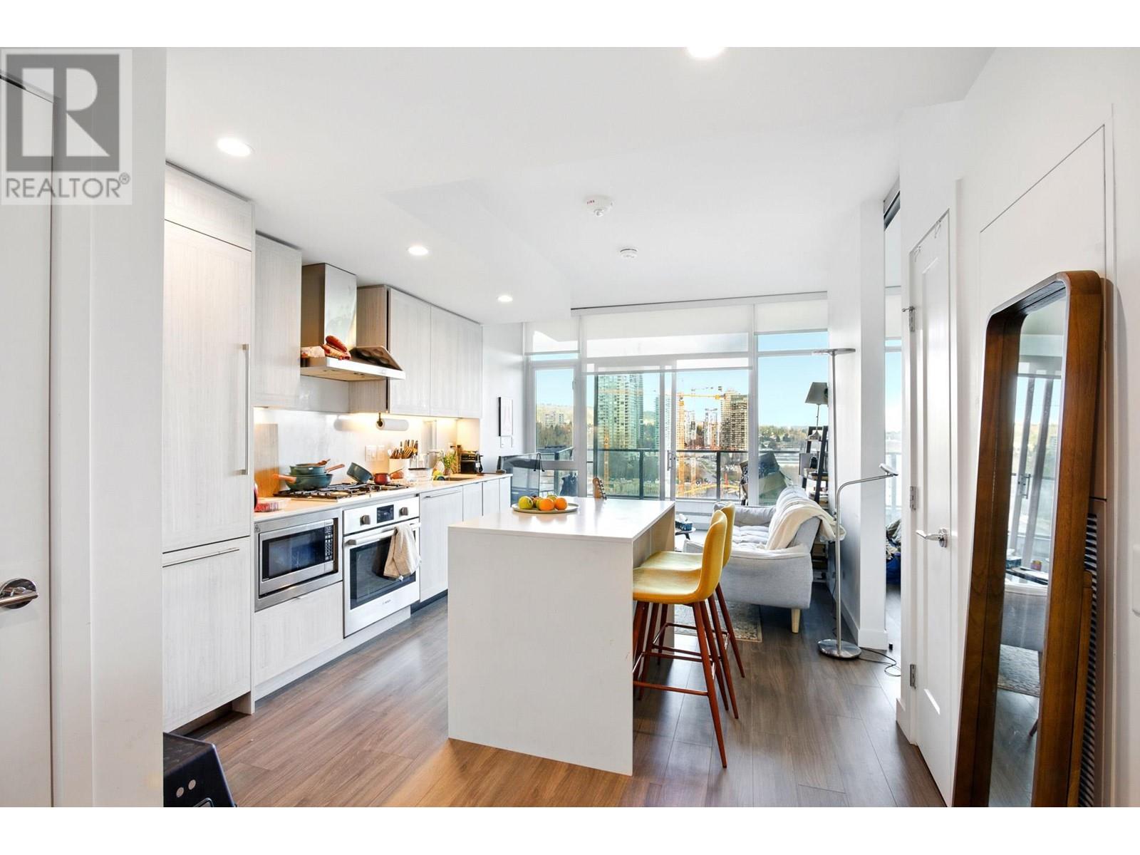 Listing Picture 2 of 33 : 1203 2351 BETA AVENUE, Burnaby / 本拿比 - 魯藝地產 Yvonne Lu Group - MLS Medallion Club Member