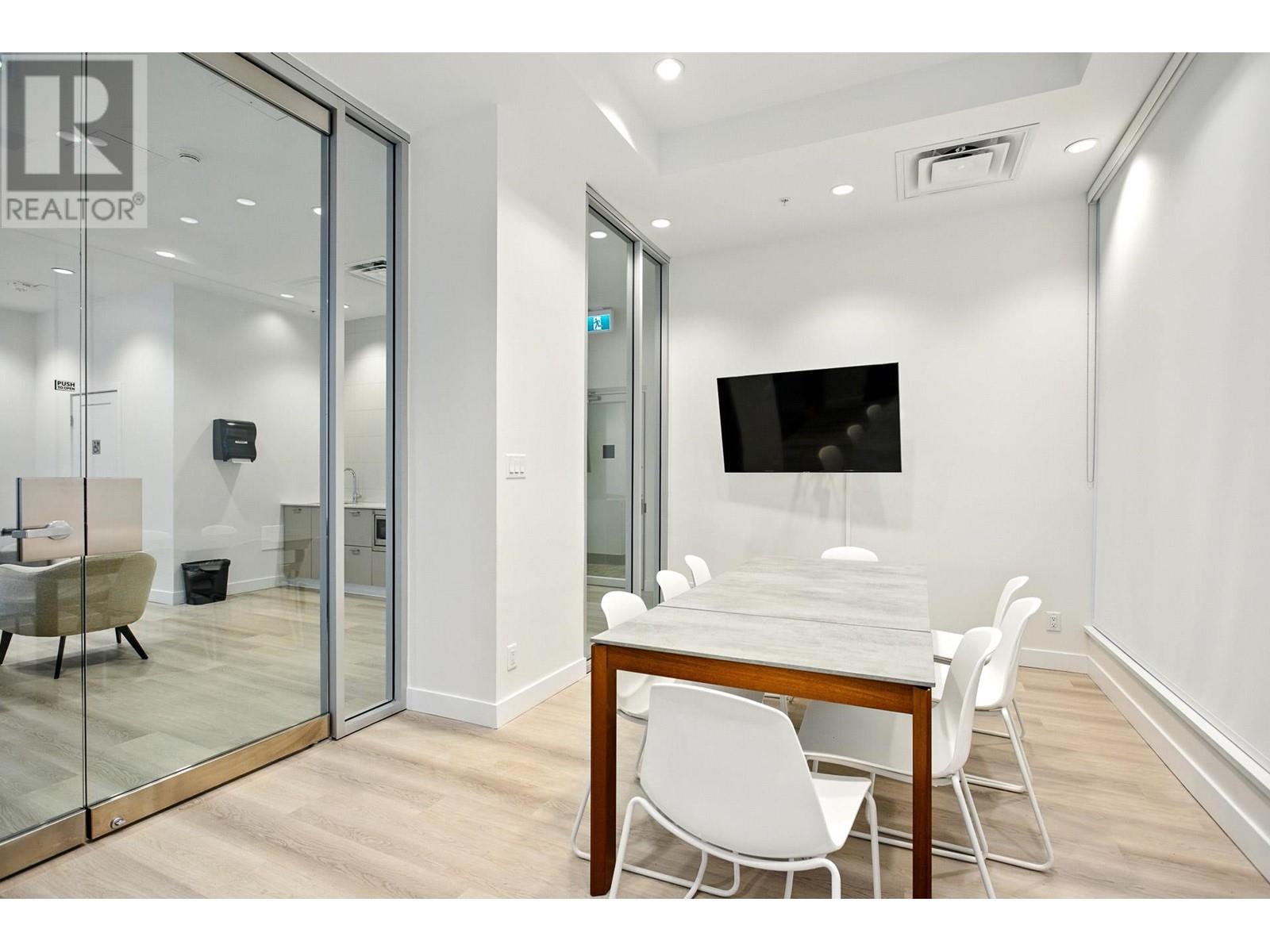 Listing Picture 27 of 33 : 1203 2351 BETA AVENUE, Burnaby / 本拿比 - 魯藝地產 Yvonne Lu Group - MLS Medallion Club Member